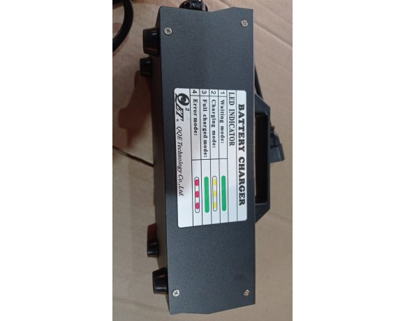 Зарядное устройство для штабелёров DYC/PEMS 
12V/15A (Charger)